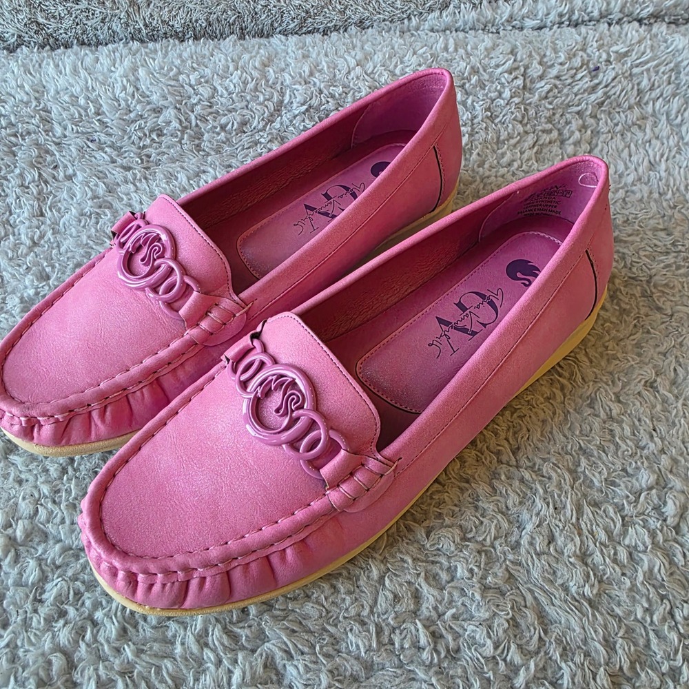 Gloria Vanderbilt Amanda Pink Loafers Women's Sz 8 Ultimate Grandma Barbie Shoes
